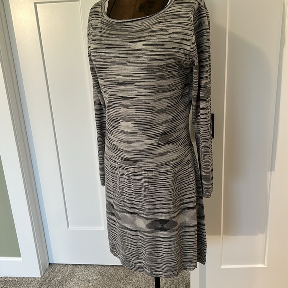 NWT ethyl sweater dress size medium grey and white long sleeve thin round neck - Picture 7 of 14